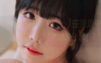 水手少女Addielyn(에디린)在海浪中绽放，别忘了看她的COS分享！