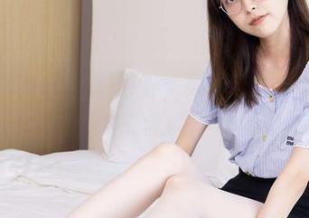 BoBoSocks袜啵啵 – 灰丝之下，安安的美图冒险，谁说低调不可以亮眼？