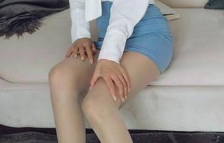 HuaYang花漾 – 充满悬念的顾欣怡镂空写真套图，你敢多看十秒吗？