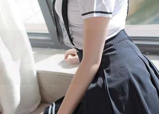 MFStar模范学院 – 小奶瓶呜呜的最新居家集，妥妥的宅生活日常。
