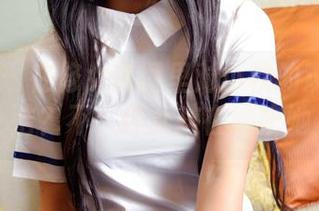 PANS – 在修女套图里对小秋的观察：圣洁？不，坏女孩在嫉妒她