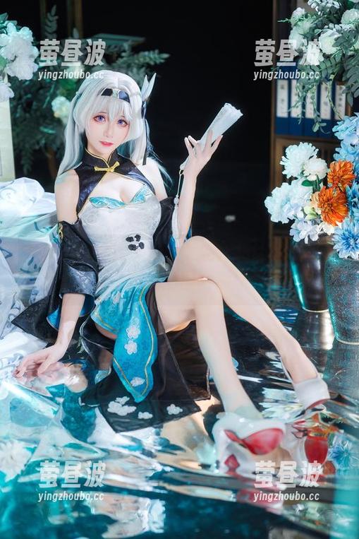 天哪！Tomoyo酱的美腿作品让我想起了那半个夏天，特别的图片总是和好腿相伴