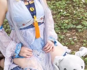 TouTiao头条女神 – 樊安妮的最新图集：女宠花絮视频，看这无辜的眼神，你信吗？