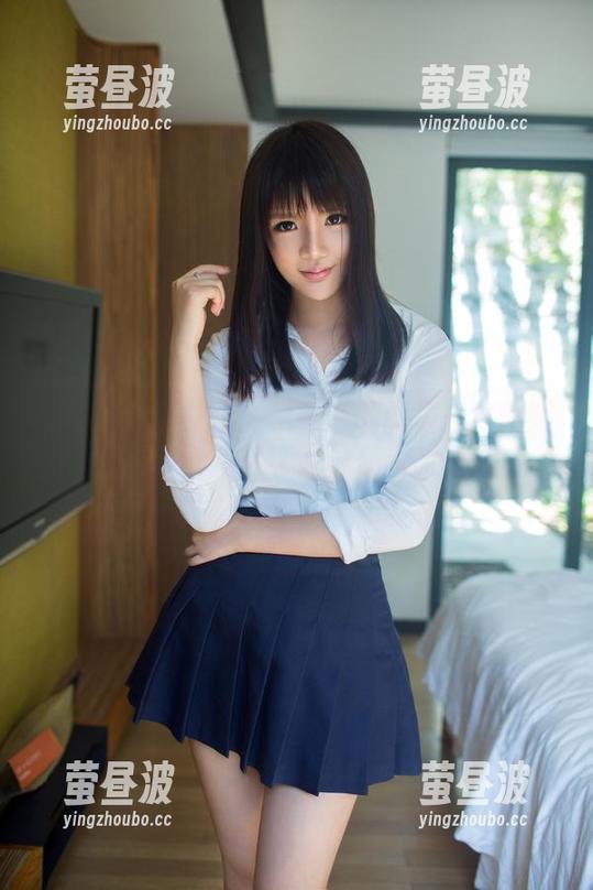 TuiGirl推女郎 - 李丽莎的图集里面的短裙，完全挑战了我的极限耐心！