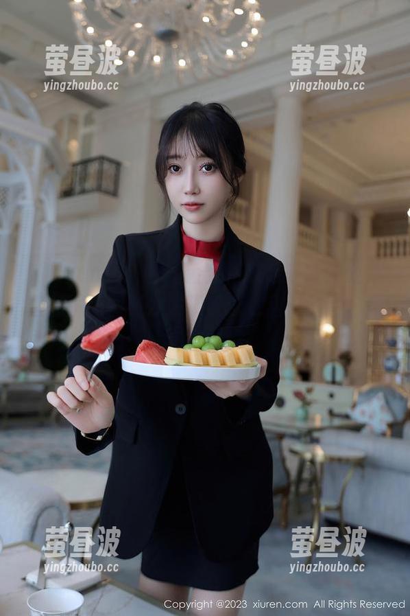 Xiuren秀人网-tina_甜仔 Xiuren秀人网 - 镂空,听起来高大上,但舔屏原图时才发现tina_甜仔的图包可是个谜。