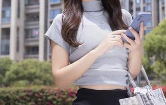 Xiuren秀人网 – 司妃SL的礼服特色：精选中的挑剔，来一场挑衅吧！