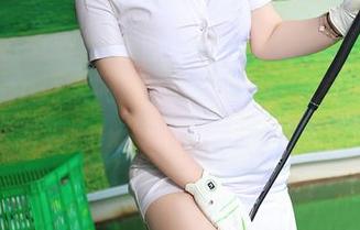 Xiuren秀人网 – 睡衣不止是睡觉的，来看孟狐狸FoxYini的睡衣照片合集吧