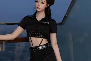Xiuren秀人网 – 是小逗逗的婚纱写真合集：当灰姑娘遇上自由职业者