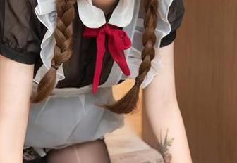Xiuren秀人网 – 记得补充水分！沐娜娜高清写真记录日常小动作。