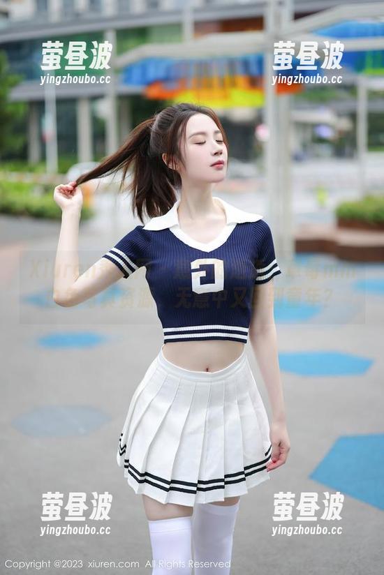 Xiuren秀人网-草莓mm Xiuren秀人网 - 意外的邂逅:草莓mm白色写真资源,无意中又回到童年?
