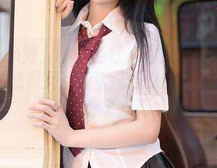 Xiuren秀人网 – 当红裙遇上麦琪绫冰激淋：在线男女都无法抵挡的魅惑，高清得太过分了点吧？