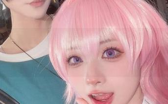 裸足Wendy：她把图包里的每个角落都踩出个性