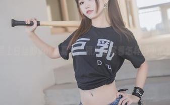 爱上白丝的yoko夏宅，照片里藏着怎样的小心机
