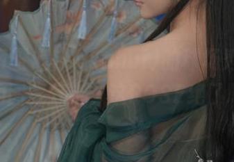 yuuhui玉汇(kokuhui)的球场秀：体操服的图集分享，这POSE绝了吧！