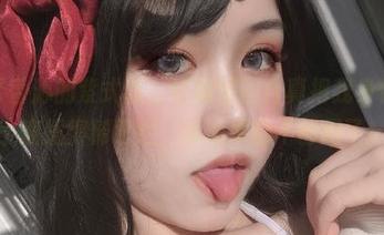 一笑芳香沁的紫式部，这高清回合真把我身体里的小鹿撞得稀巴烂，读心术都不够用了。