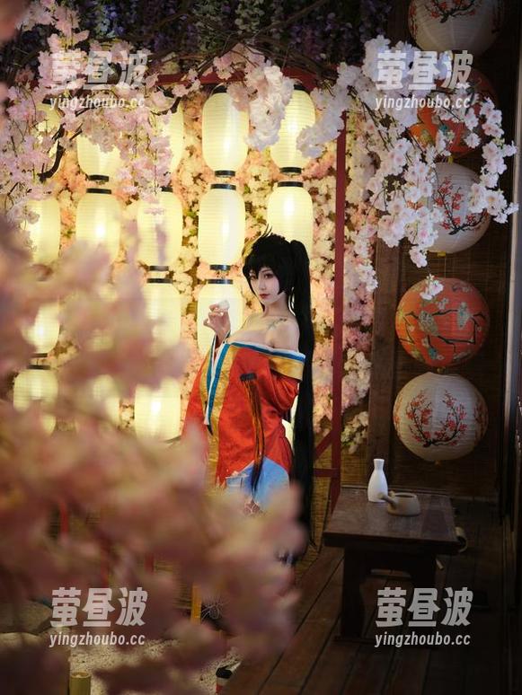 一米八的大梨子 瞧瞧一米八的大梨子,这双马尾让我想起高中时光……无圣光的原图好像更真实呢