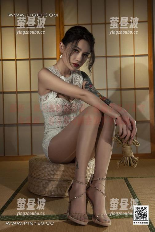 丽柜 - 琳达的瑜伽图册，暗藏了多少柔软与坚持，看完你可能会躺下不想动。