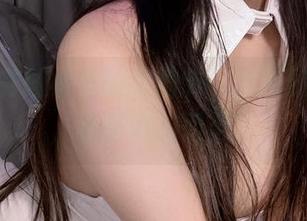 校服定制图集里的小细节，九言鼠标一点，氛围如约而至。