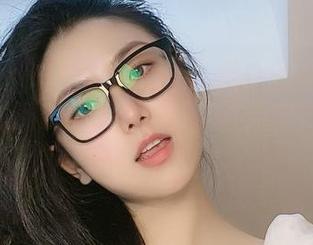 微密圈 – 免费照片上线！俏妞qiaoniu66在试衣间2.0里犯下的“时尚罪行”一览无遗，哈哈！