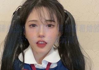 照片集锤炼出来的慵懒:倦倦喵和她的白荐睡衣…会不会太玩味?