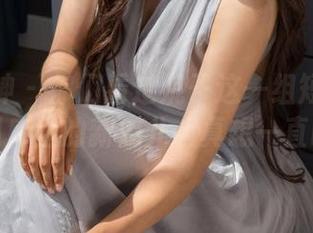 克拉女神 – 你们看过妮子这一组短裤写真吗？图库里的新宠儿，真想一直盯着。
