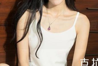 克拉女神 – 一不小心翻到珊珊的教室作品，心里开始闹腾了……