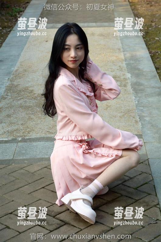 初夏女神-柒柒 初夏女神 - 柒柒学姐:全套作品,青春到底能炫耀到几点。