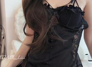 免费写真时间：发条少女yoki和她的美足，别想跑！