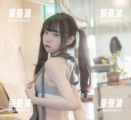 可可小白兔 一趟电车的意外:可可小白兔为你呈现的女高中生作品集分享会!