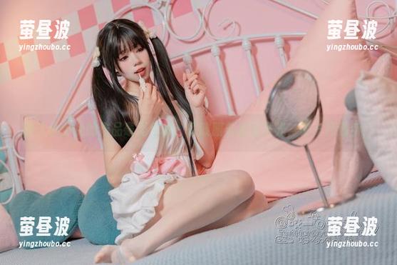 咬人小小兔的作品毫无包袱：家政服务加无圣光，来一杯清新！