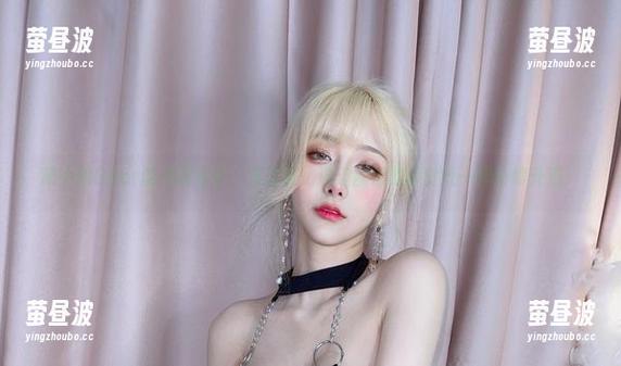 啾小妍Deer的美图出炉，金发芭比这波颜值就像壁纸一样持续升温！