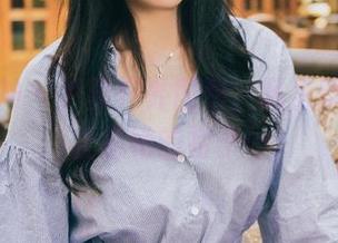 头条女神 – 尹菲户外图包，风里飘着的不止是她的裙子…