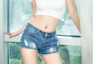 头条女神 – 图包又来了，李丽莎的一帘幽梦，适合在办公室偷偷看。
