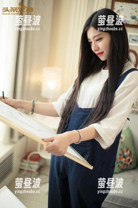 头条女神 - 果儿Victoria全套图集：上学路上，我和书本之间的爱恨情仇！