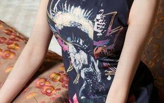 头条女神 – 童安琪的海边写真：对标海鸥的个性，居然还比水更灵动