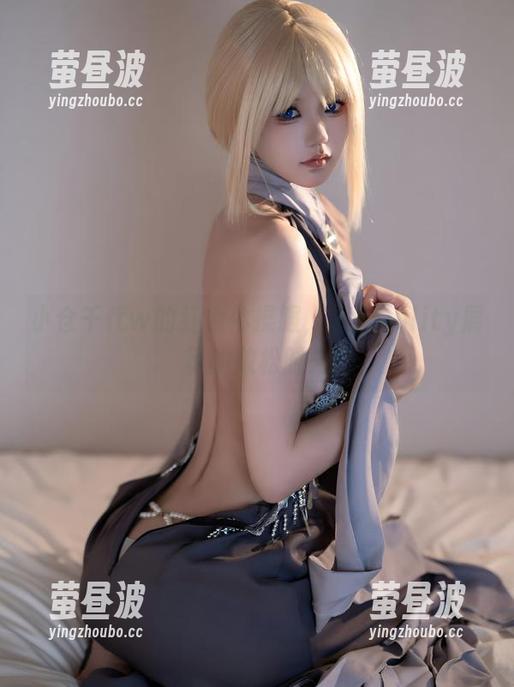 小仓千代w的红色体操服，图库uality展示的放松时光