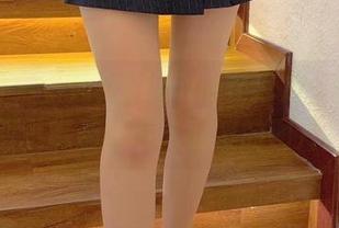 微密圈 – 小仙女ELaine在泳池，快来免费瞧瞧那些惹人喜爱的图片。