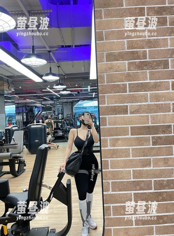 微密圈 - 左公子666最新写真：你绝对想不到的女友样子，快来下载—离婚率将会上升！