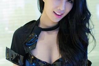 推女郎 – 白裙是李丽莎的另一副脸，透过美图分享，我好像听到了裙摆的低语。