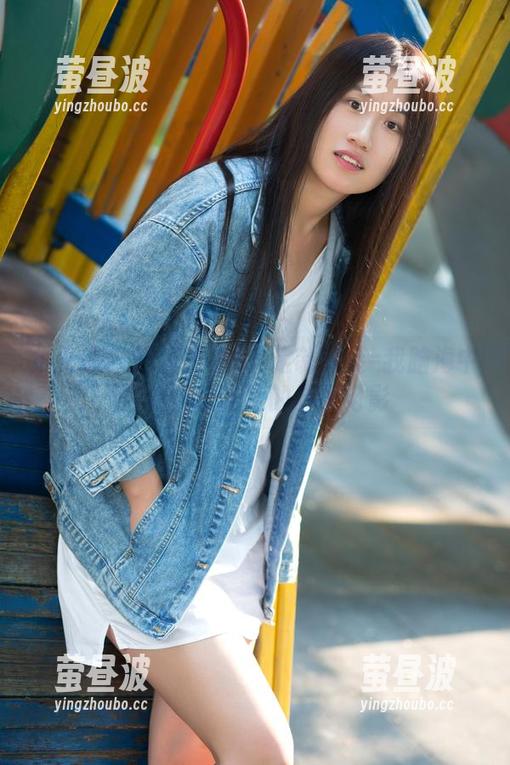 推女郎-杨伊 推女郎 - 刘海的杨伊+定制泳装=我脑海中开始自编自导的夏天电影