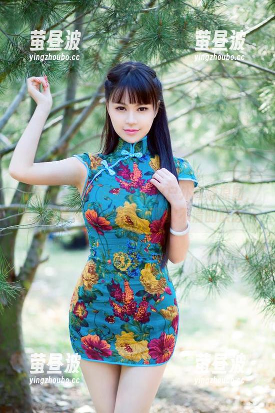 推女郎-陆瓷 推女郎 - 看!这是陆瓷的户外高清原图,光影交错间竟让我产生了数不清的联想…