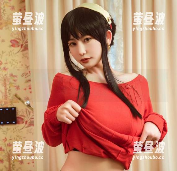 星澜想来杯珍珠奶茶的牛仔裤照片，最新一波审美崩坏现象。