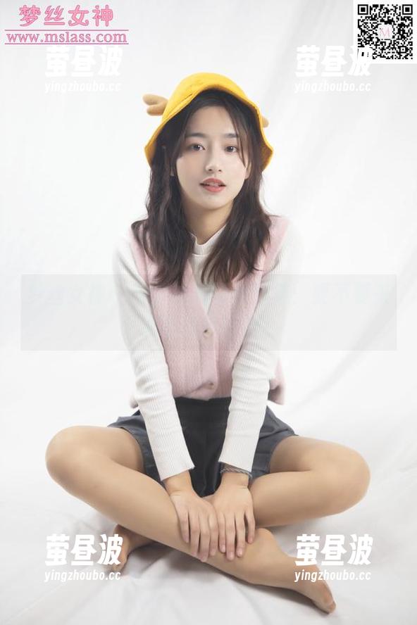 梦丝女神 - 香萱泳装福利图集：要不要来点冰淇淋消暑？