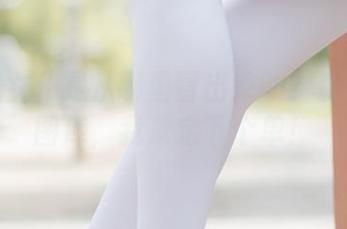 这眼镜女仆是从哪里冒出来的？森萝财团图库，我决定下个单！