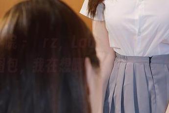 模范学院 – 囧rz，Laura苏雨彤的“肉丝”图包，我在想哪一块尝尝比较好！