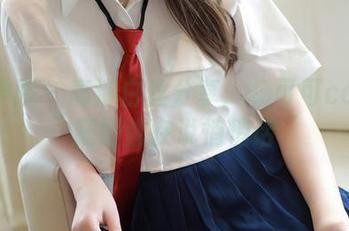 模范学院 – 高清白丝分享：杨可可coco的腿好像在说悄悄话