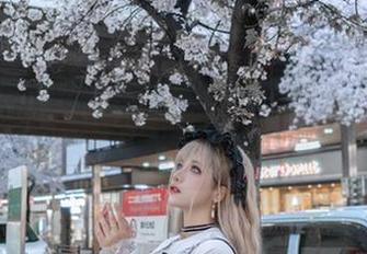 流一_喵喵喵喵喵喵新出的双人原图，好像在说“来，给我一个爱的拥抱”？