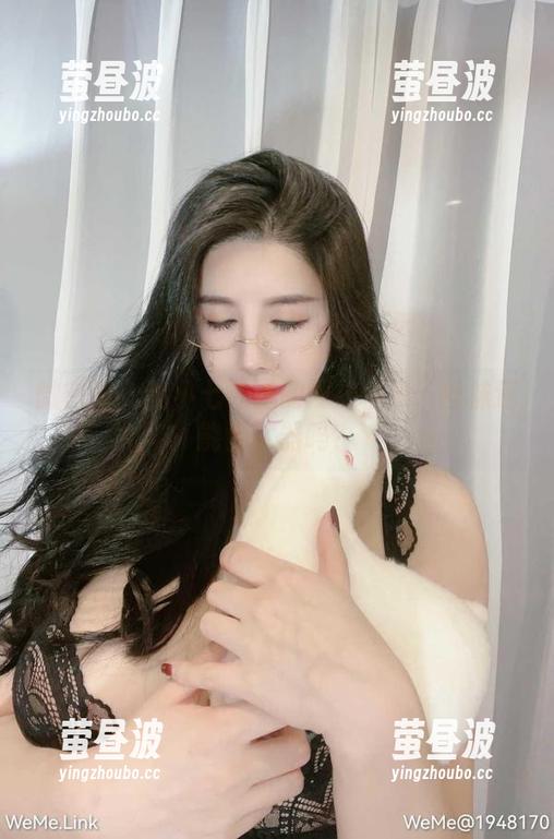 微密圈 - 猪小七和她的网袜合集：丝袜还能当武器吗？