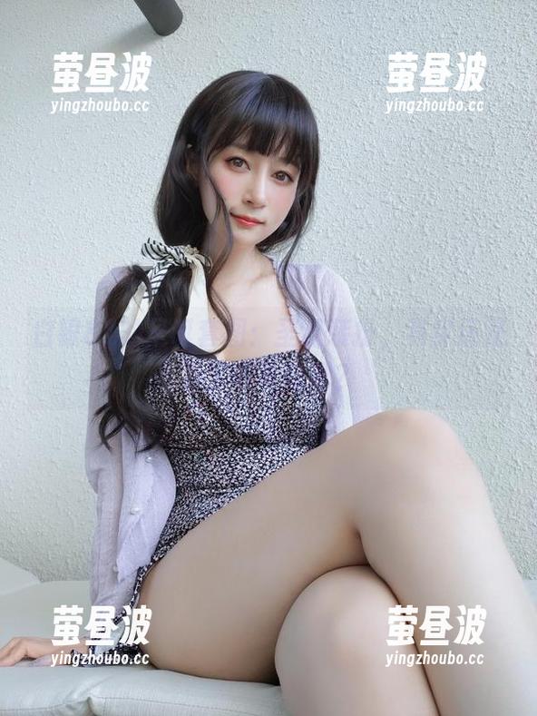 白银81 白银81的圣诞套图:圣诞装扮,其实还是为了收礼物吧?