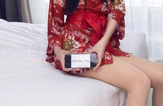 秀人网 – 来看看FoxYini孟狐狸的“纯白”图包，难怪都说精选能让人上瘾，越看越迷。